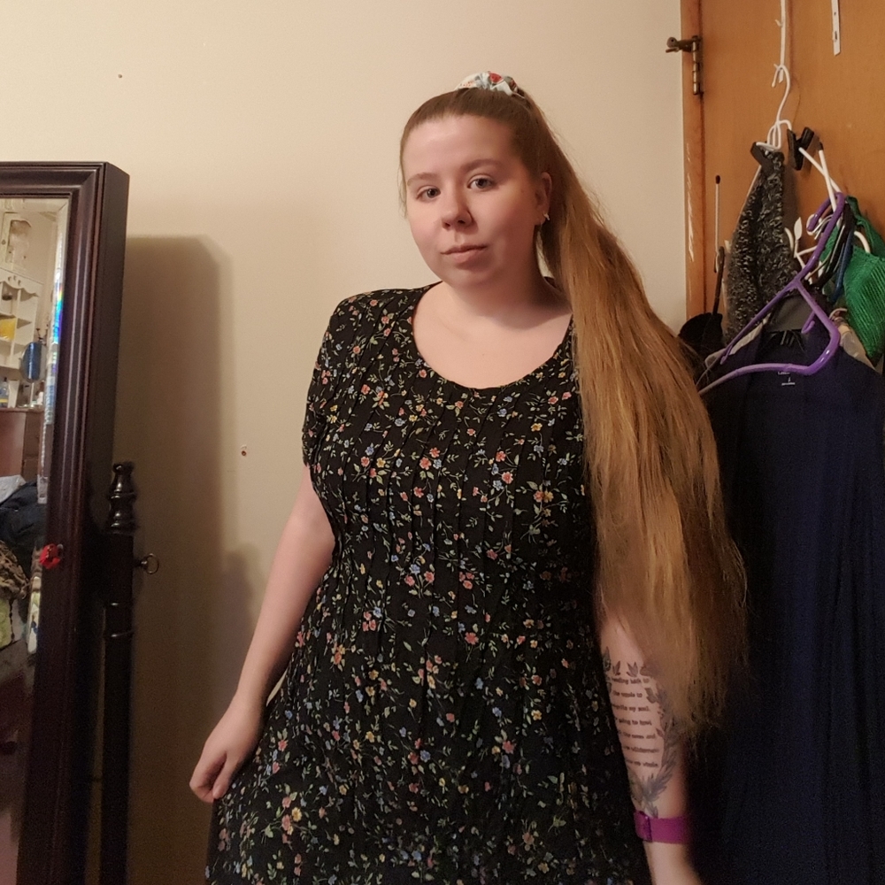 Vintage black floral short sleeve dress